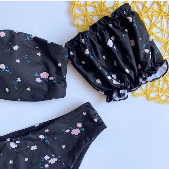 CLEARANCE Ditsy Floral Ruffle Off Shoulder Bikini Swimsuit - Picture 6 of 6